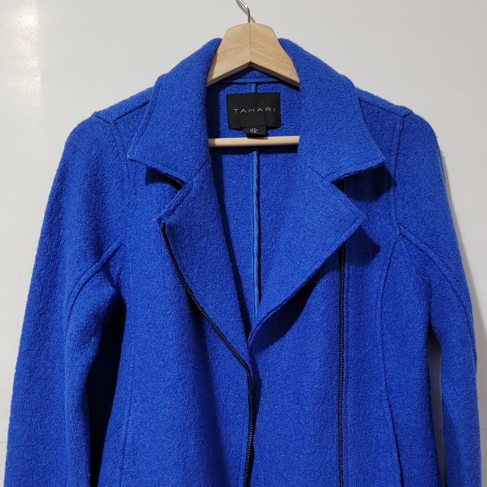 Tahari women's blue jacket 💙 size S